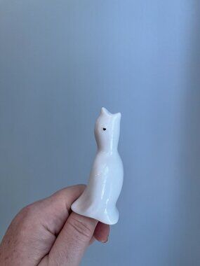 Vintage Pie Vent White Porcelain Bird